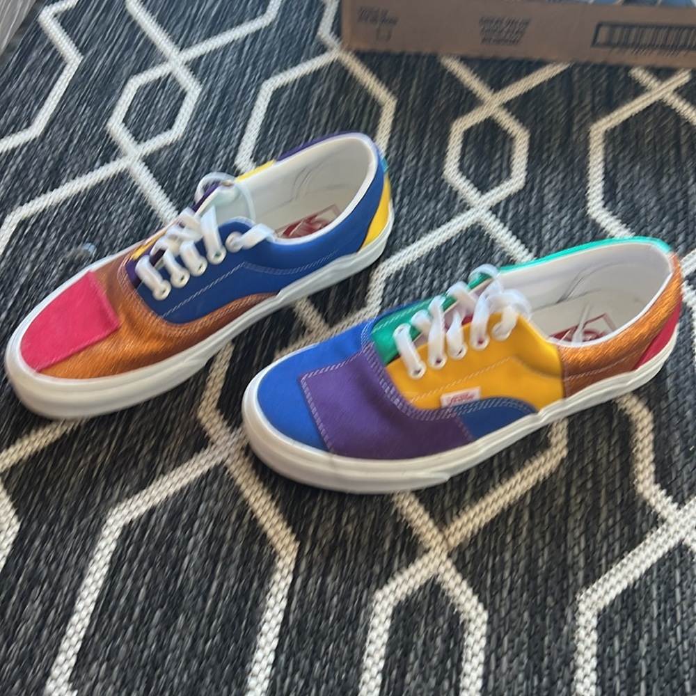 Vans Pride Collection - Picture 3 of 5